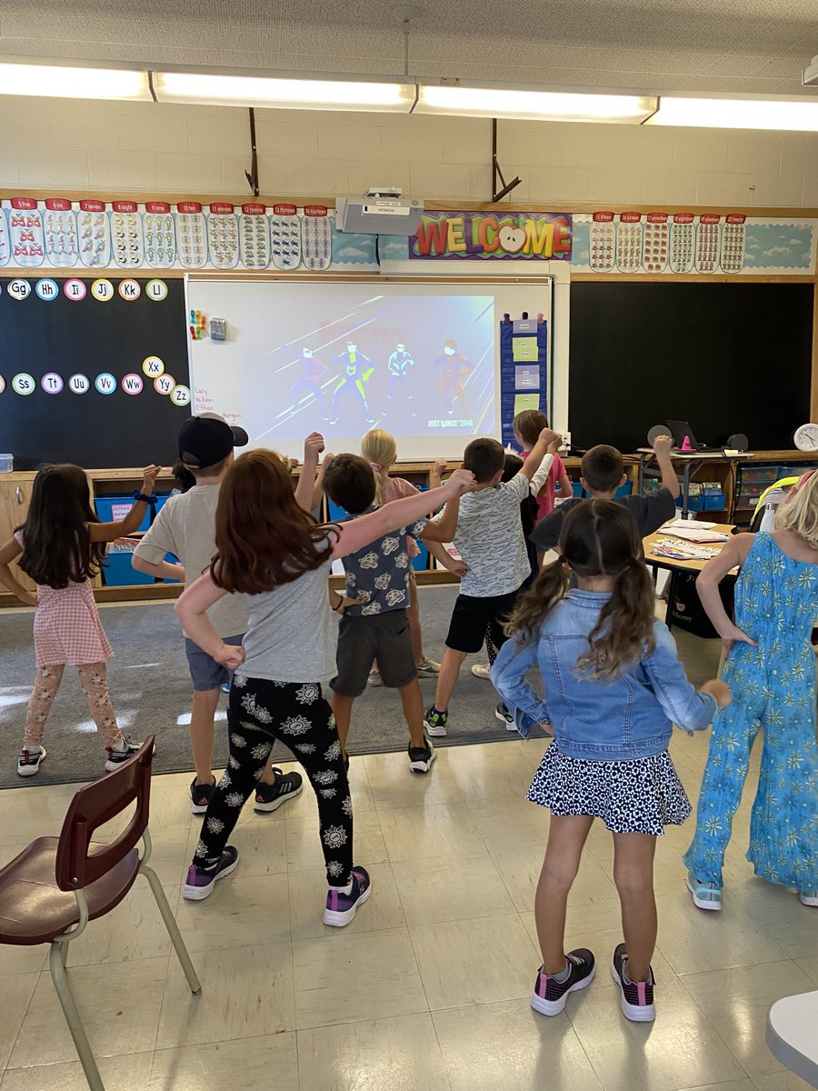 thiessen_mrs's tweet photo. Time to dance it out! https://t.co/EEoUvZJC16