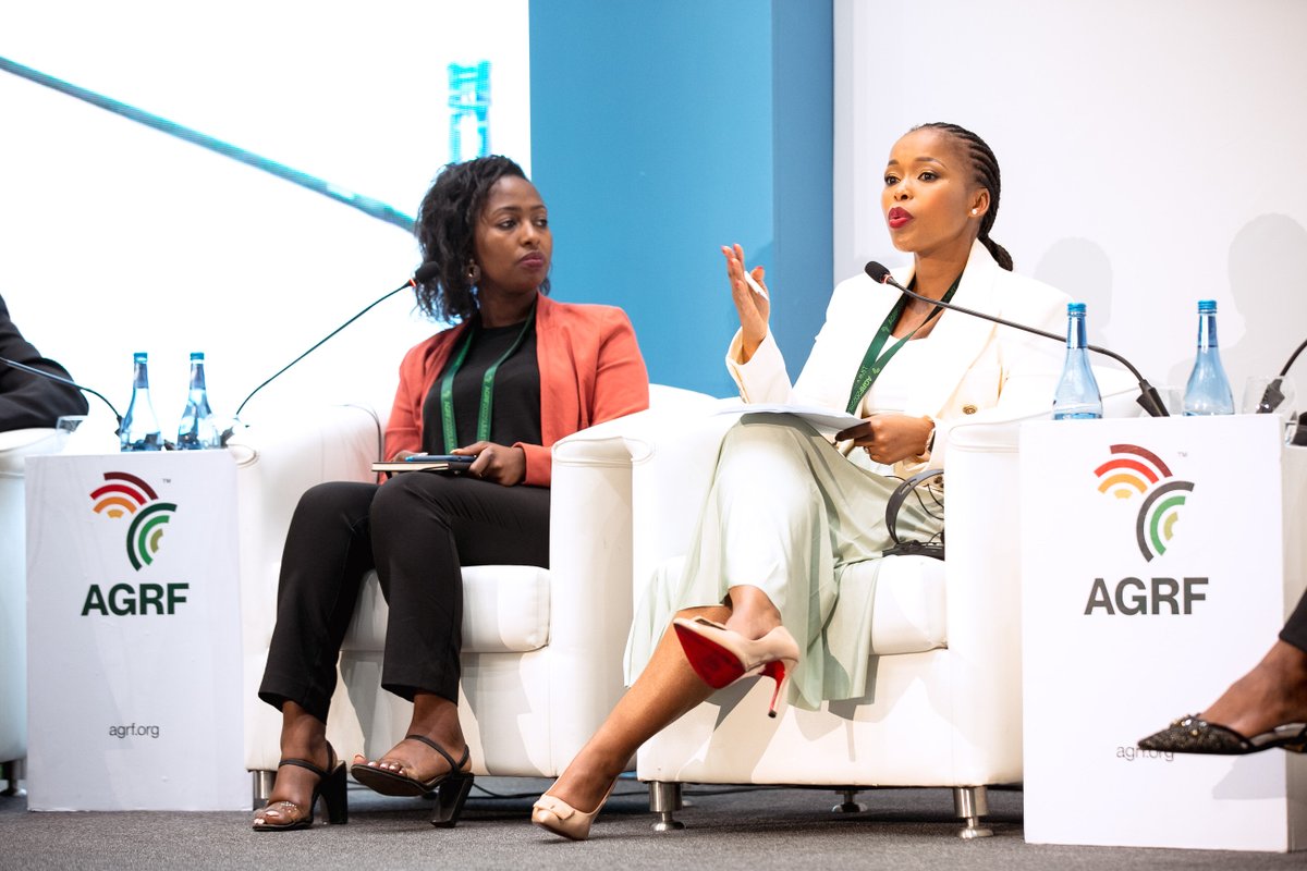 TheAGRF's tweet photo. “Africa's youth population will double by 2055 and true #foodsystems transformation will require their engagement. As we celebrate the @GoGettazAfrica winners, we are celebrating young #agripreneurs who are pioneering African solutions.” @TheRealNozi #youthtownhall #AGRF2022 https://t.co/WrDfROHQDW