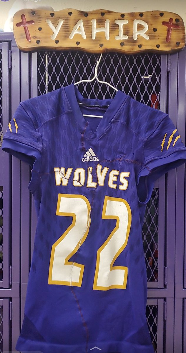 Awesome to see… Dalhart coach Joey Read and the Golden Wolves football team putting Yahir Cancino’s jersey up in the locker room to honor the young man and his family #together #bond #dalhart #txhsfb <a href="/lancelahnert/">Lance Lahnert</a> <a href="/CBrakebill/">Clint Brakebill</a> <a href="/Matt_Stepp817/">Matt Stepp</a>