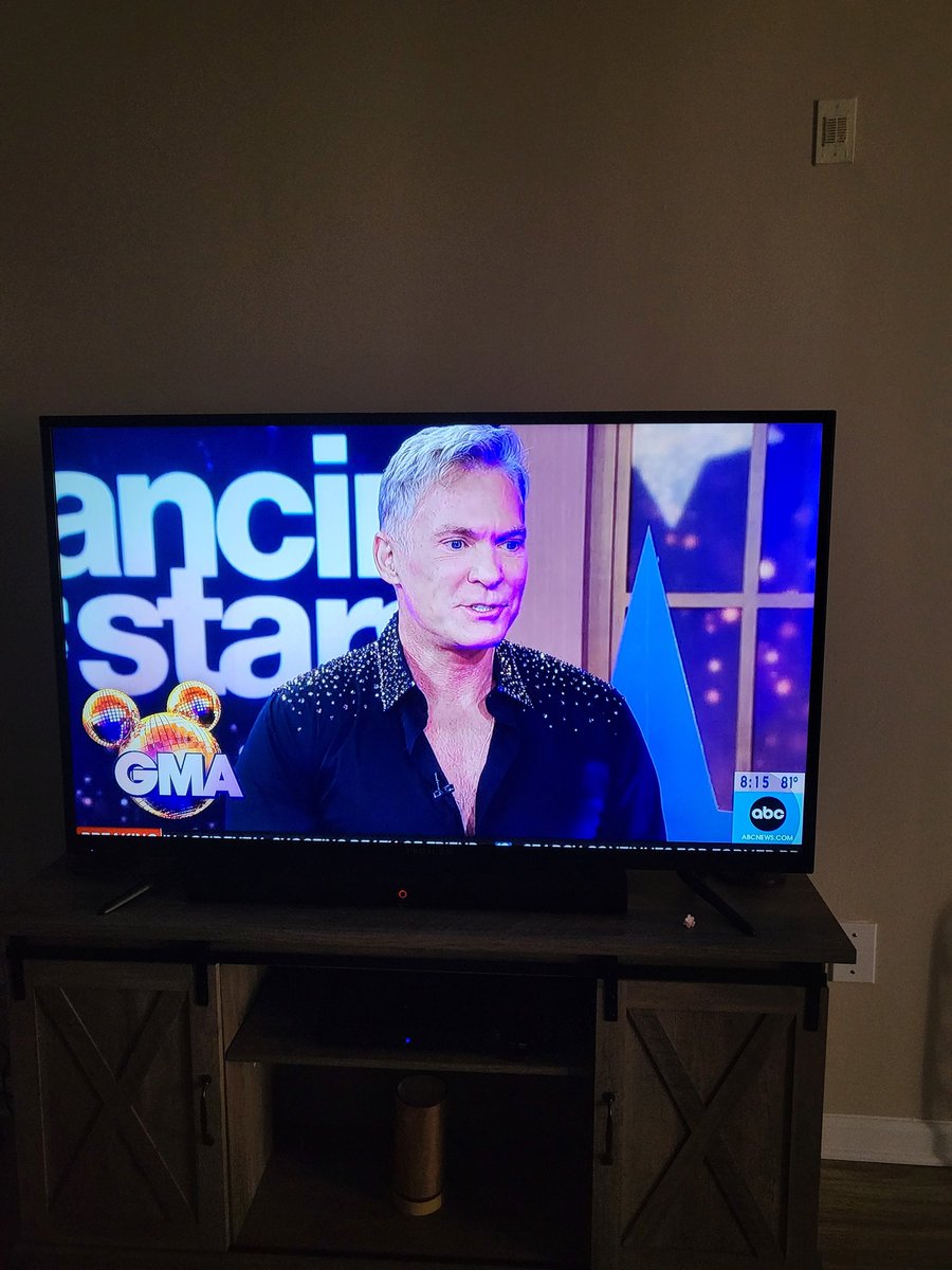 1shellie011873's tweet photo. @SamChampion @ABC7NY I see you from Florida!!!! I'm so excited you are going to dance!!!! You have my vote friend!!! All the best!!! ❤️💃💃💃💃💃🎊 https://t.co/4PnTqBWyYl