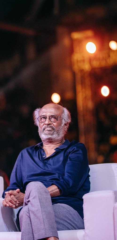 KarthiPrabha23's tweet photo. Simple as Ever #Thalaivar @rajinikanth #PS1AudioTrailerLaunch
#SuperStar #Rajinikanth
#SuperStarRajinikanth
#ThalaivarRajinikanth https://t.co/lgkCe1e41c
