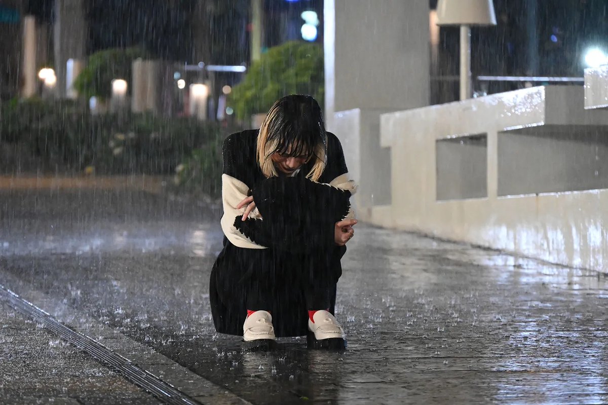 Roppongi Class ep 9 is done.
I'm having issues with my internet connection so I can only upload the softsub for now, it's up on my blog.
The hardsub will have to wait until my connection recovers, hopefully tomorrow

PS: Ep 10 will be delayed bc I'm going out of town next week