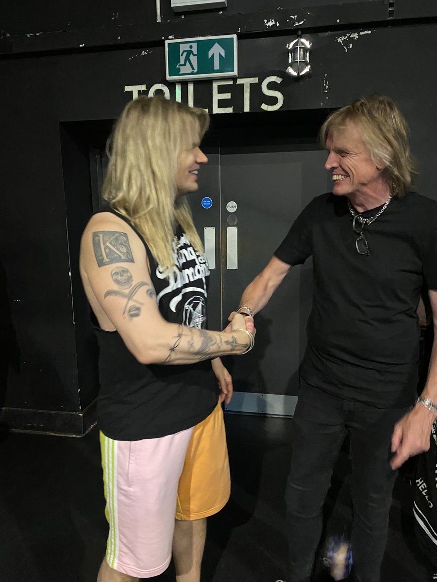 A second night of reckless love … wow what a night, got to meet my hero frontman Olli Herman #recklesslove