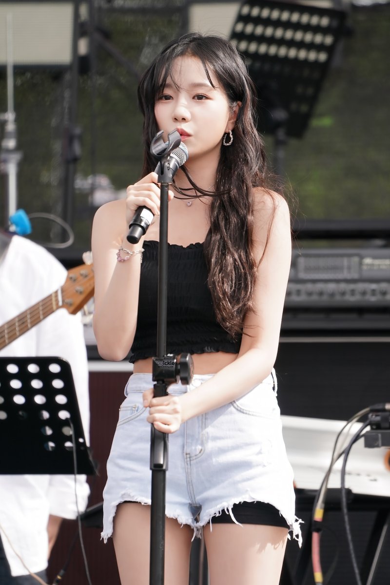 ickle_12's tweet photo. 220903 썸데이 페스티벌
https://t.co/KTpCAeDnzb
#조유리 #JoYuri #チョユリ
@JOYURI_offcl https://t.co/C6SQn0bIof