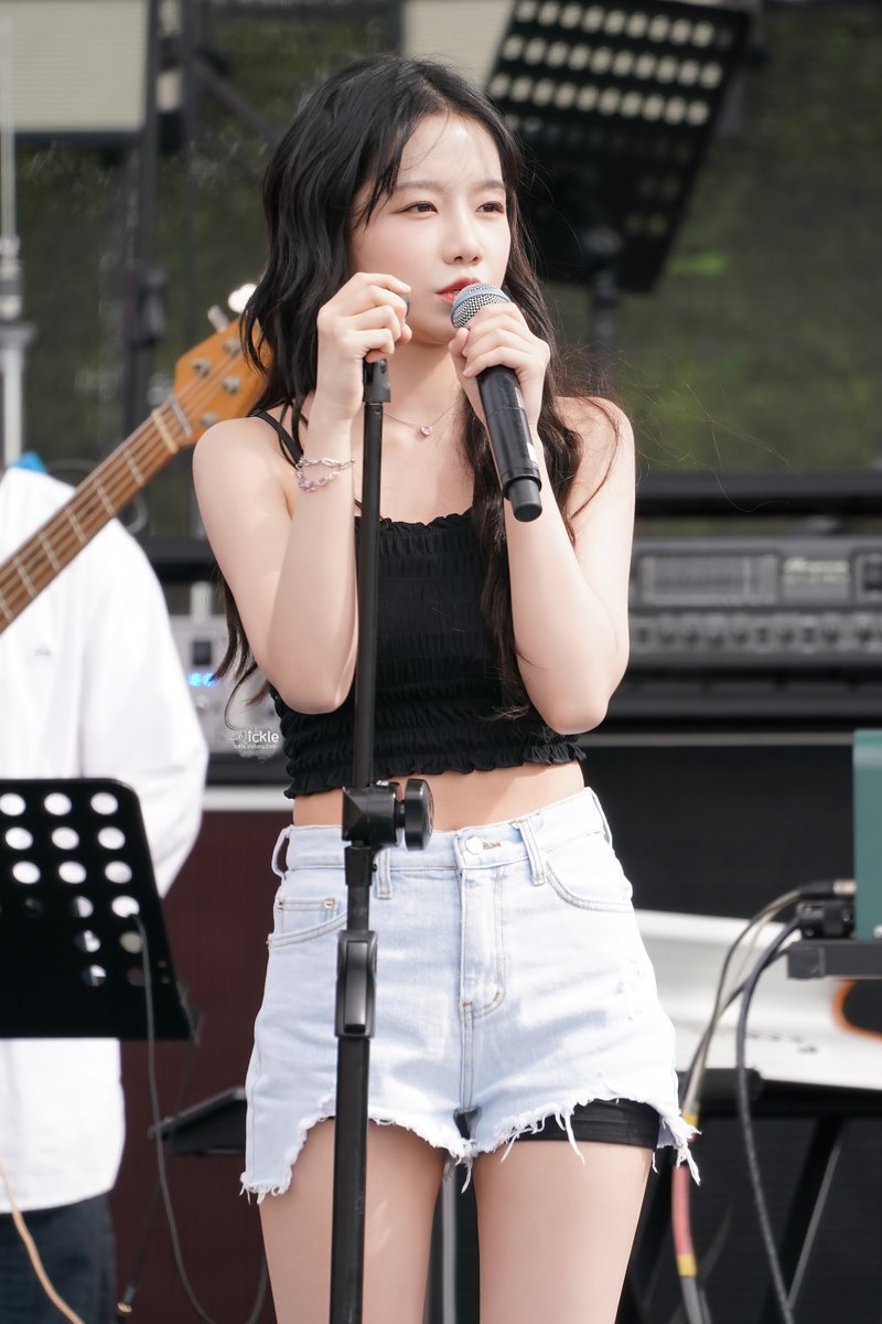 ickle_12's tweet photo. 220903 썸데이 페스티벌
https://t.co/KTpCAeDnzb
#조유리 #JoYuri #チョユリ
@JOYURI_offcl https://t.co/C6SQn0bIof