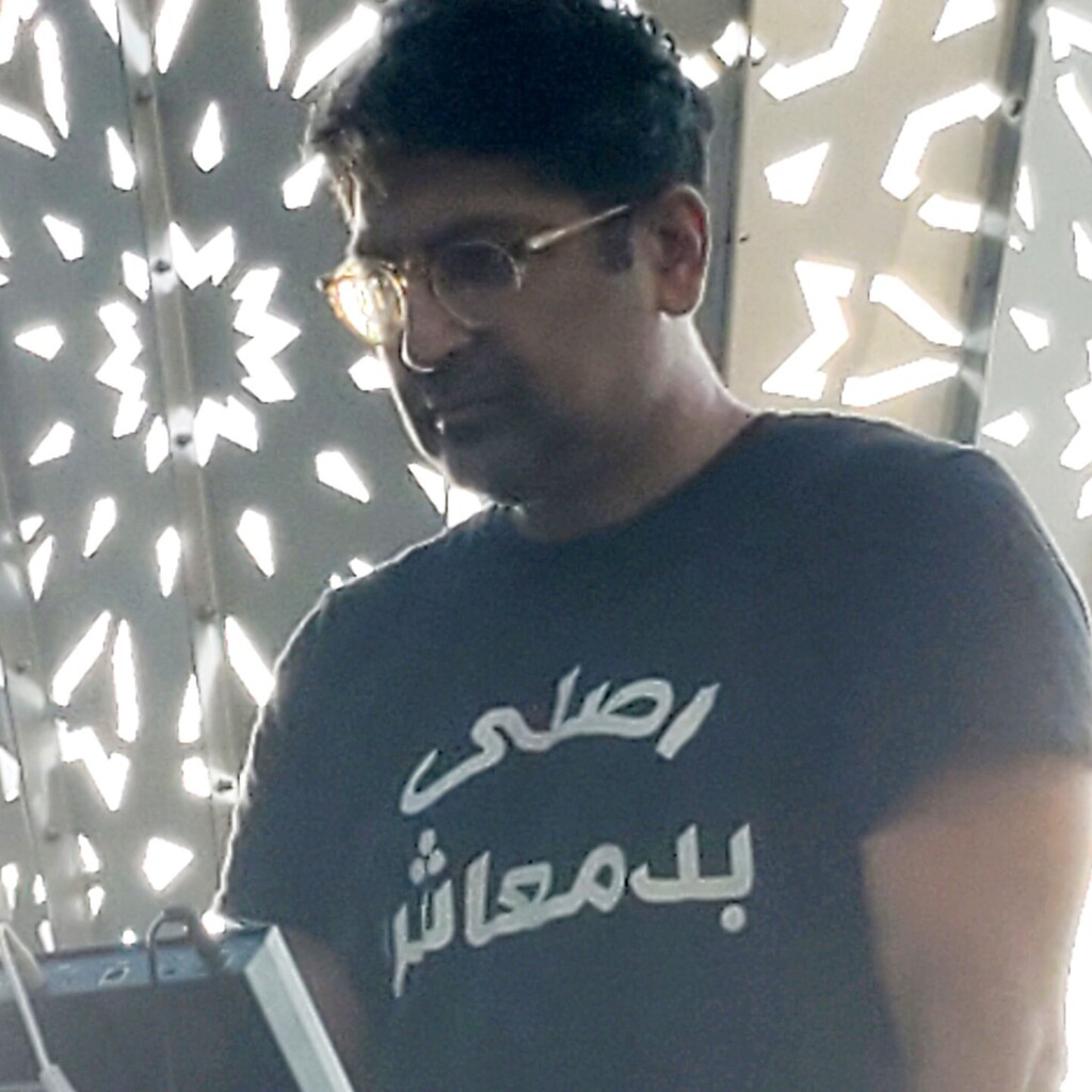 GhanaThinkTank's tweet photo. Osman Khan, of @the.astro.mystics on electronics! Thank YOU for THIS MUSIC!

Photo credit: @austin_thomas_richey

The Healing Festival:
Oakland Avenue Artists @oaacdetroit

#AmericanRiad Support from:
KIP:D Kresge Innovative Projects: Detroit @thekresgef… https://t.co/fWioURjqcD https://t.co/54E49R47EO