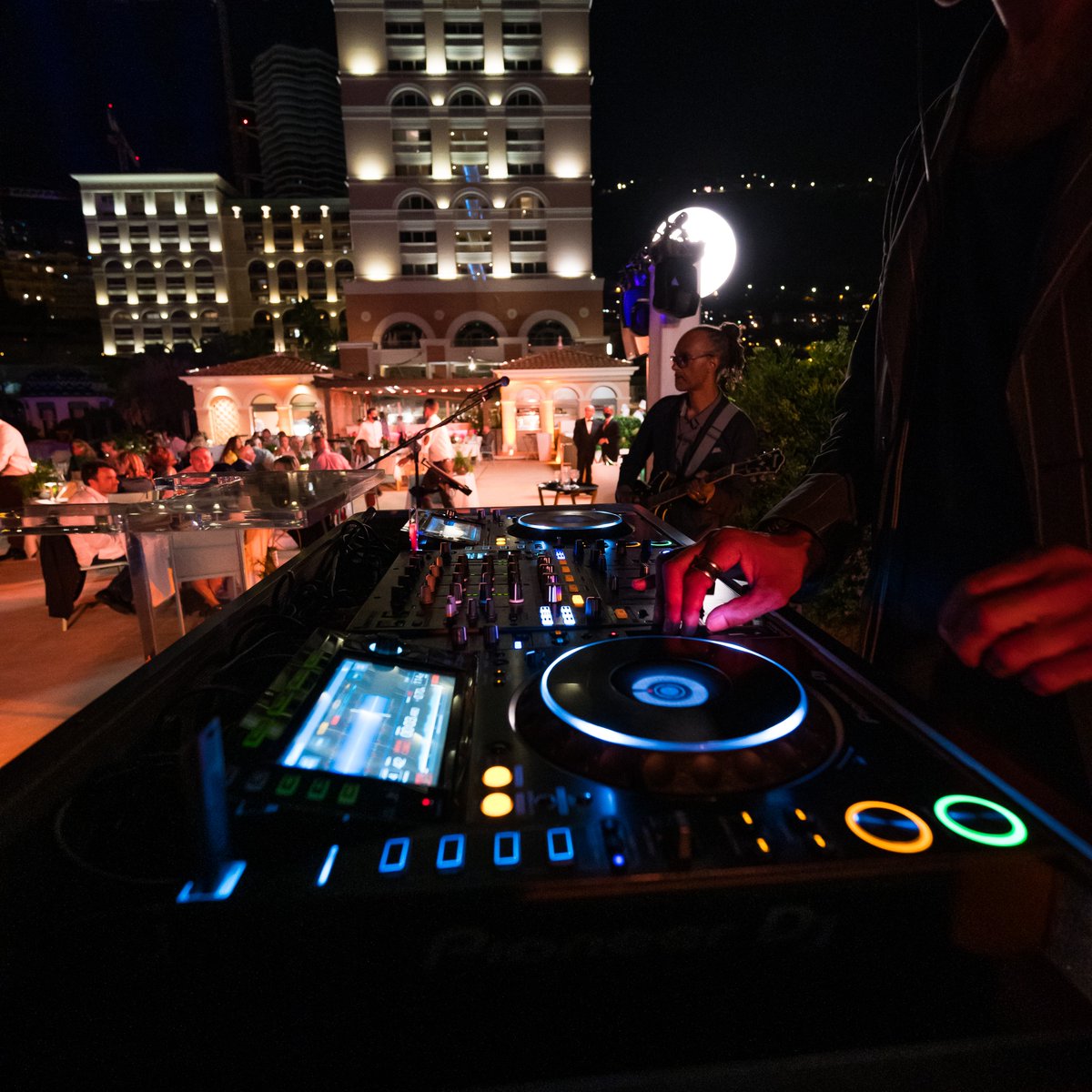 MonteCarloSBM's tweet photo. ✨ September 10, 2022 - Save the date ✨ Evenings around the lagoon return to the @montecarlobay! An exceptional dinner and several artists' performances such as live Dj, magical close-up, aquatic ballets!
Reserve now : https://t.co/hzMK8sCJag
#FallinLovewithMonteCarlo https://t.co/31oq2bQ40i