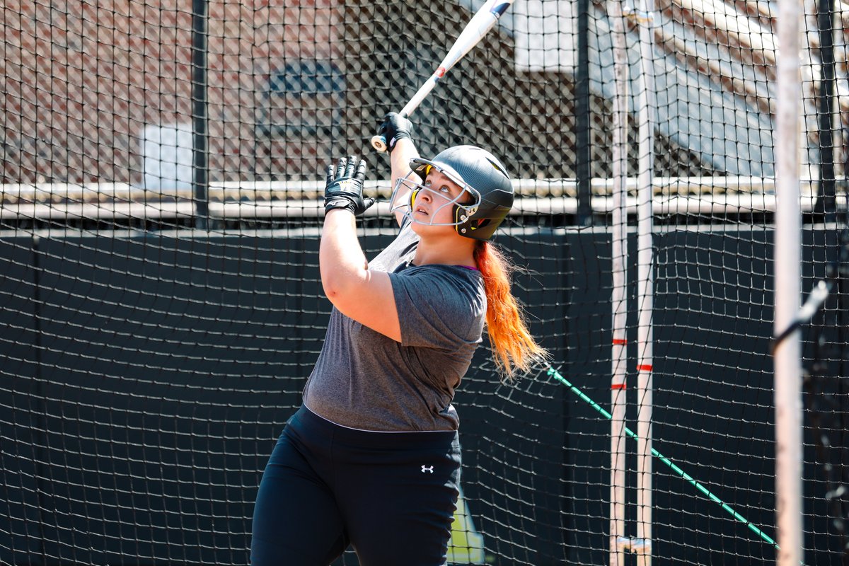 GoShockersSB's tweet photo. "First day of practice. ๐ฆ๐ฒ๐ ๐๐ต๐ฒ ๐๐๐ฎ๐ป๐ฑ๐ฎ๐ฟ๐ฑ."
#watchus https://t.co/SFPNuVdObH