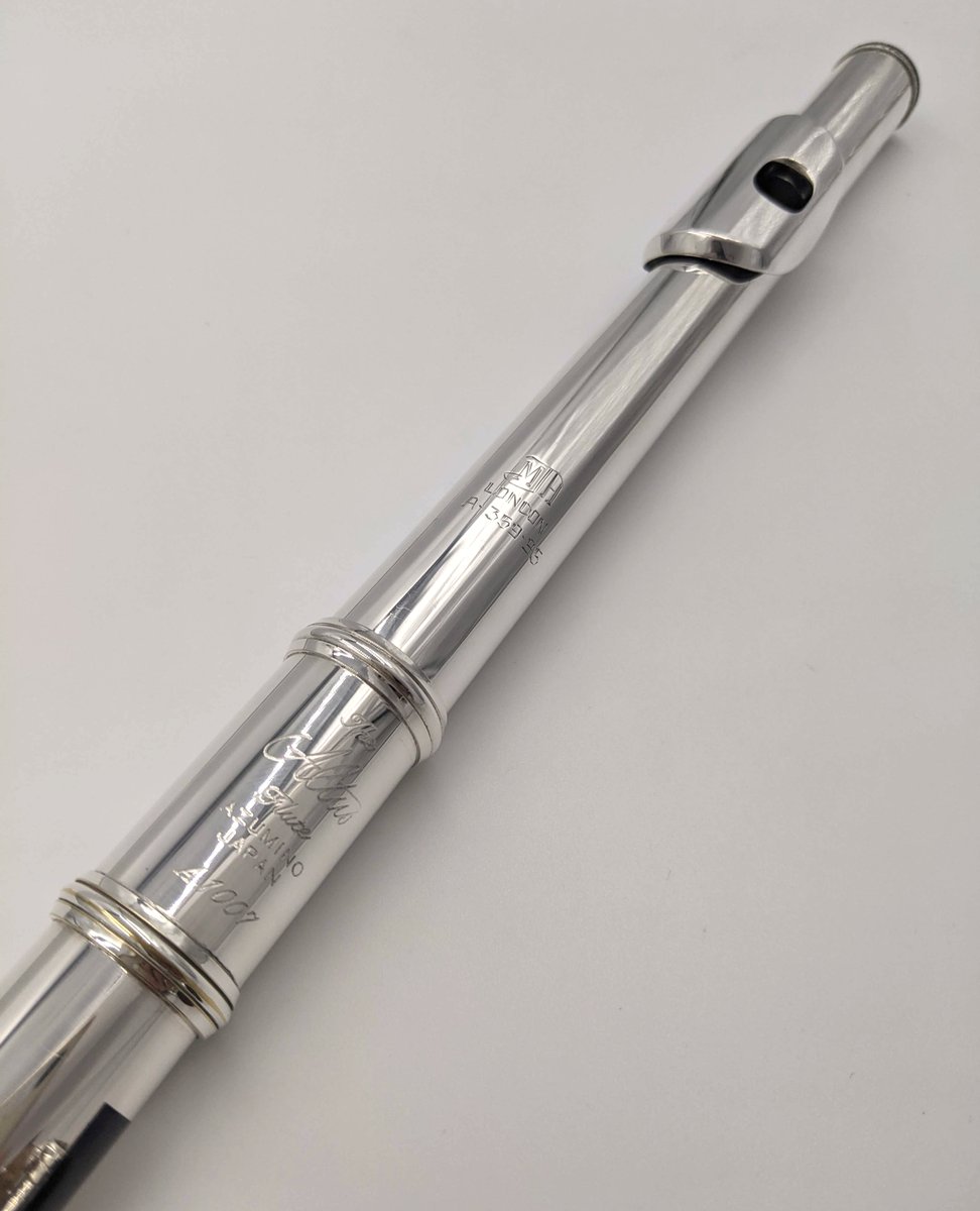 AllFlutesPlus's tweet photo. Beautiful secondhand Altus 1007E, with a Mike Allen headjoint. In very good/overhauled condition. Includes C foot, offset G and closed holes. £2250
Specs here: https://t.co/hVx2jPEyod
@altus.flutes @altus.flutes.europe #secondhandflute #fluteplayers #flutesofinstagram https://t.co/ZH4auNiUwI