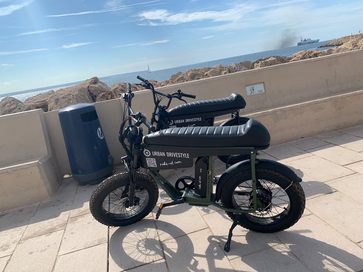 Lyriclova's tweet image. Best way to cruise around in Style in Palma, thanks #urbandrivestyle