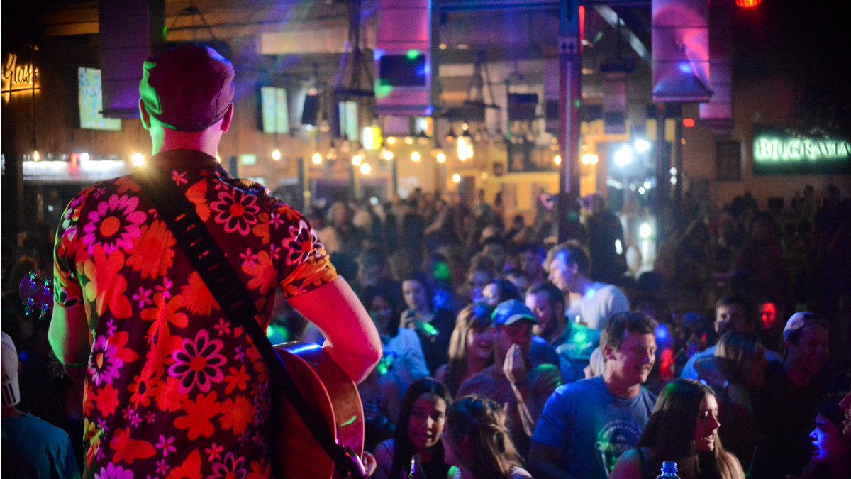 Jakkie Louw is 'n Suid-Afrikaanse sanger, liedjieskrywer en akteur en gaan by die Melkfees, Ferry Hotel optree. Die fees is 23 + 24 Sept 2022, Gamtoos. <a href="/jakkielouw/">Jakkielouwamptelik</a> <a href="/AltusTheart/">Altus Theart</a> <a href="/MilkMpo/">MPO - Milk Producers' Organisation</a> <a href="/kougatourism/">KougaLTO</a> <a href="/StandardBankZA/">Standard Bank ZA</a> <a href="/WoodlandsDairy/">Woodlands Dairy</a> <a href="/Agri_EC/">Agri EC</a> <a href="/KougaMuni/">Kouga Municipality</a> <a href="/Alltech/">Alltech</a> @Perdigon