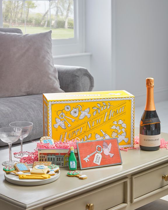 Cox & Cox (@coxandcoxuk) on Twitter photo 🌟Competition Time🌟
We’ve teamed up with our friends at <a href="/BiscuiteersLtd/">Biscuiteers</a> to give you a new home gift to remember!
For your chance to win a Luxury New Home Giftbox and £100 to spend at Cox and Cox, head over to our Instagram to enter now > instagram.com/coxandcox/ 🌟Competition Time🌟
We’ve teamed up with our friends at <a href="/BiscuiteersLtd/">Biscuiteers</a> to give you a new home gift to remember!
For your chance to win a Luxury New Home Giftbox and £100 to spend at Cox and Cox, head over to our Instagram to enter now > instagram.com/coxandcox/