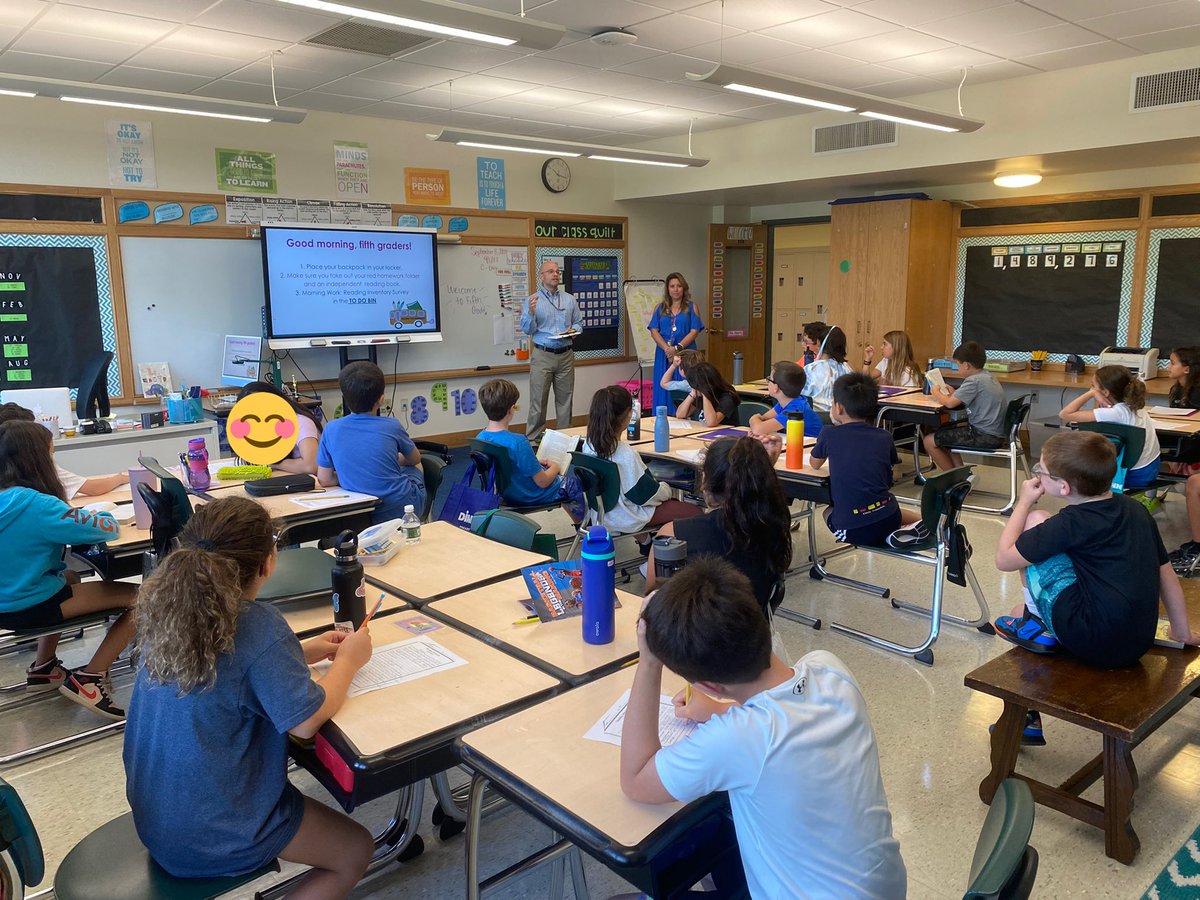 QRS_Marty's tweet photo. Thank you Dr. Gil and Mrs. Hefner for stopping by our class today! #qrspride https://t.co/C9cS1CJbrb