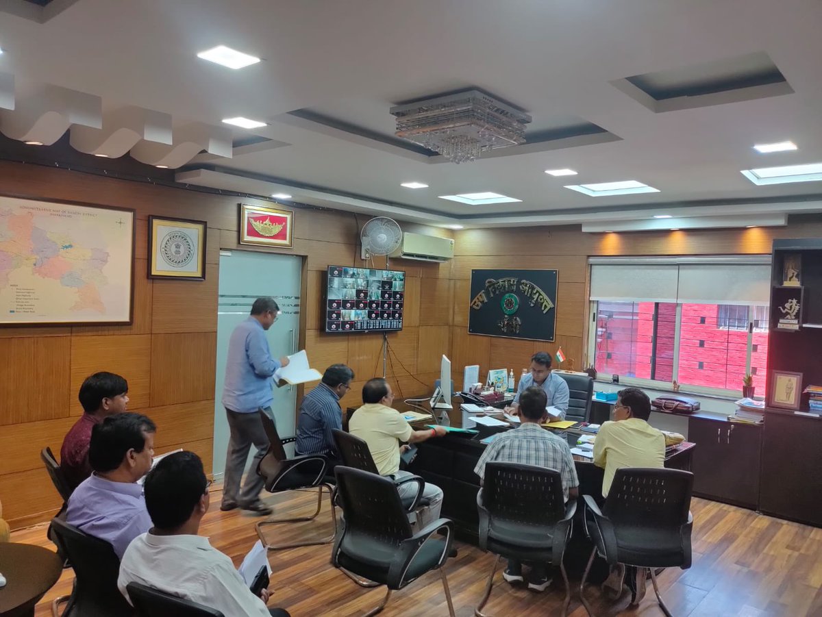 DDC_Ranchi's tweet photo. Review meeting of the #EngineeringWing conducted today. Directions given to ensure quality and timely completion of work.
@JharkhandCMO
@RDD_Jharkhand
@DC_Ranchi
@prdjharkhand https://t.co/eyQ0OL7C22