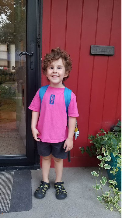 AMP_mfg's tweet photo. When you just can't contain that #BackToSchool excitement. 🤩🍎📎✂️🖍✏️ We might be biased but we think this is the perfect back to school look! Thanks Gus for showing your AMP pride at your elementary school. #TeamAMP #solutionsforpower https://t.co/Pj2gW1Osfa