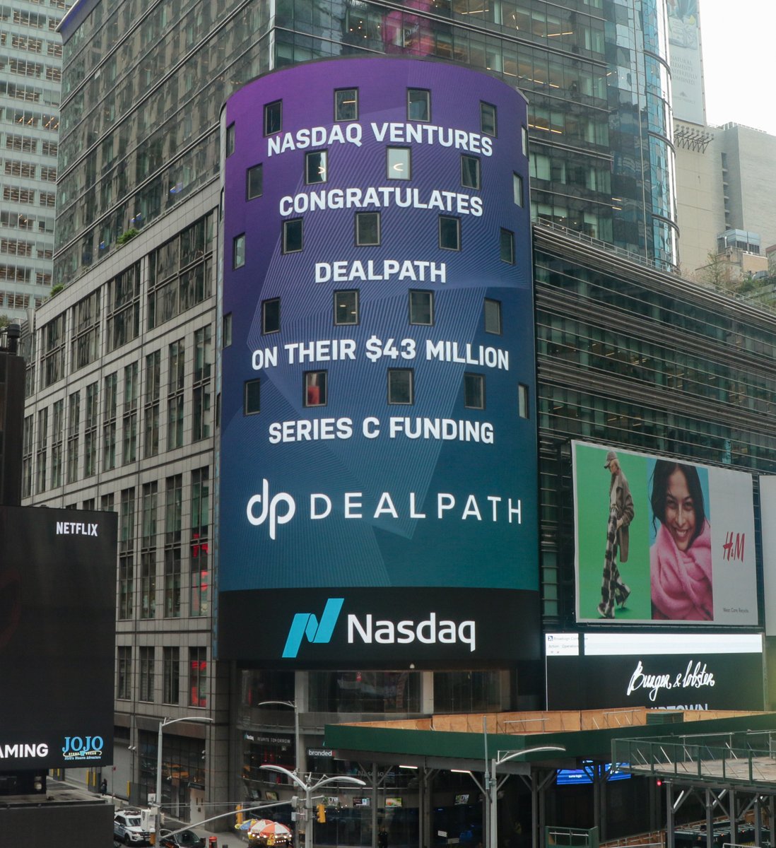 dealpath's tweet photo. Let’s go! We’re excited to continue partnering with @Nasdaq Ventures in the next phase of our rapid global growth: https://t.co/AlUF6Bogz1 🎉 🎈 🎊#Dealpath #DealpathSeriesC #Dealmanagement #investmentmanagement #realestate #proptech #propertytech #cretech #cretechnology https://t.co/1550I5rGLb
