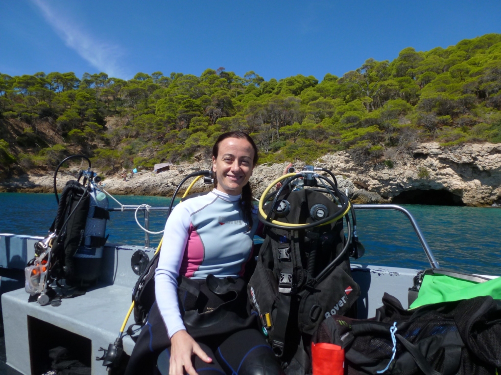 ViaggiSub's tweet photo. Tuffati fra le pennellate di colore delle #IsoleTremiti. 
#scubadiving #immersionisubacquee
 https://t.co/kmV3EFBa0N https://t.co/oJeKM8iUlZ