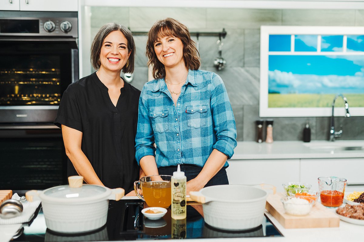 GreatTastesMB's tweet photo. This Saturday, we're not only unveiling our new kitchen, we are also introducing you to a new food expert. @jeniferdyck will be sharing three great recipes for "Maximum Flavour Meals" - don't miss it!
#MBFoods #MBFarms #LoveLocalMB #MakeItCanola @CanolaEatWell @CanolaGrowers https://t.co/cPvBzooMtV