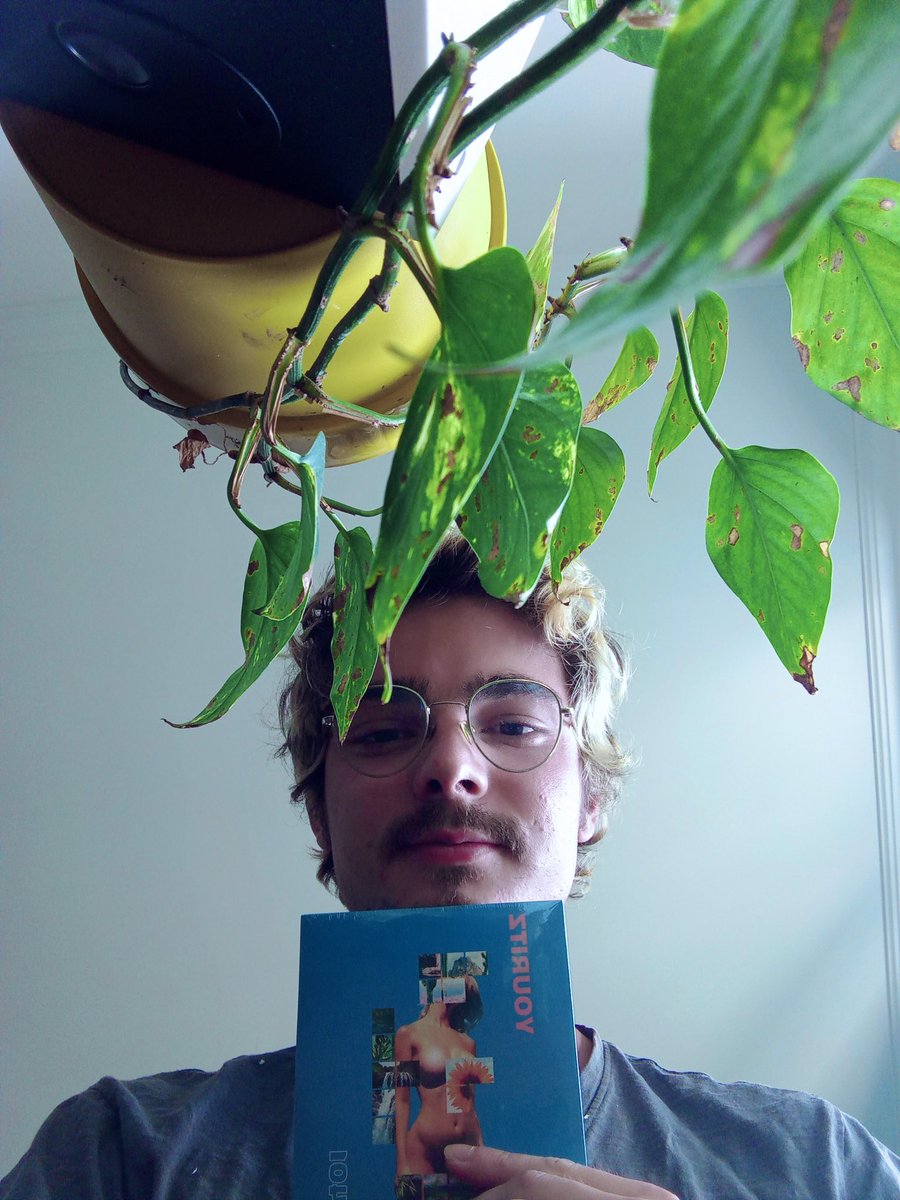 YouritzMusic's tweet photo. 401 EP is ouuut! 🏖 le bébé accouche après un an de travail 🔥

👇
https://t.co/ju8m2zv34j
👆
On se voit vite en concert à Rennes (Combi bar 23 septembre - Ombres électriques 24 septembre) 

 #music #ep #release #album #synths #synthwave #synthesizers #beat #beats #bass https://t.co/7TWHnsQ5rK