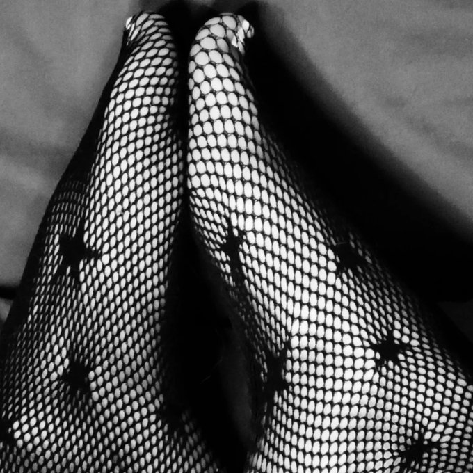 Stars and moon fishnet tights! #onlyfans #onlyfansbabe #onlyfansgirl #feetfinder #fishnets #tights #nylonstockings<a href="/tag/onlyfans"class="tags">#onlyfans</a><a href="/tag/onlyfansbabe"class="tags">#onlyfansbabe</a><a href="/tag/blackandwhite"class="tags"><span>#blackandwhite</span></a><a href="/tag/white"class="tags"><span>#white</span></a><a href="/tag/feet"class="tags"><span>#feet</span></a><a href="/tag/tights"class="tags"><span>#tights</span></a><a href="/tag/polish"class="tags"><span>#polish</span></a><a href="/tag/fishnets"class="tags"><span>#fishnets</span></a>