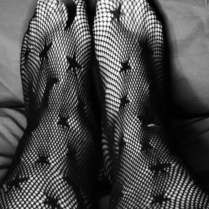 Stars and moon fishnet tights! #onlyfans #onlyfansbabe #onlyfansgirl #feetfinder #fishnets #tights #nylonstockings<a href="/tag/onlyfans"class="tags">#onlyfans</a><a href="/tag/onlyfansbabe"class="tags">#onlyfansbabe</a><a href="/tag/blackandwhite"class="tags"><span>#blackandwhite</span></a><a href="/tag/white"class="tags"><span>#white</span></a><a href="/tag/feet"class="tags"><span>#feet</span></a><a href="/tag/tights"class="tags"><span>#tights</span></a><a href="/tag/polish"class="tags"><span>#polish</span></a><a href="/tag/fishnets"class="tags"><span>#fishnets</span></a>