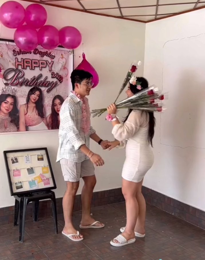 sehambesties's tweet photo. Haytssss Sana all nalang talaga!!
Happy birthday 💐

@sehamburger l @zachrguerrero https://t.co/kb3azbBM2I