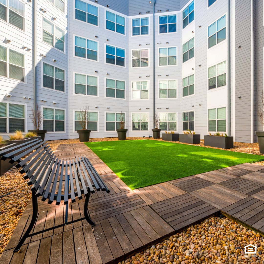 MockingbirdFlat's tweet photo. Our community is tailored to provide you and your furry best friend with all the amenities you need to enjoy a comfortable modern life in Dallas. 🐕

#MockingbirdFlats #DallasTX #DallasApartments #TXLiving #WatertonWay #FindTheGoodLeaveItBetter #MultiFamilyRealEstate https://t.co/suFx0wJ4yq