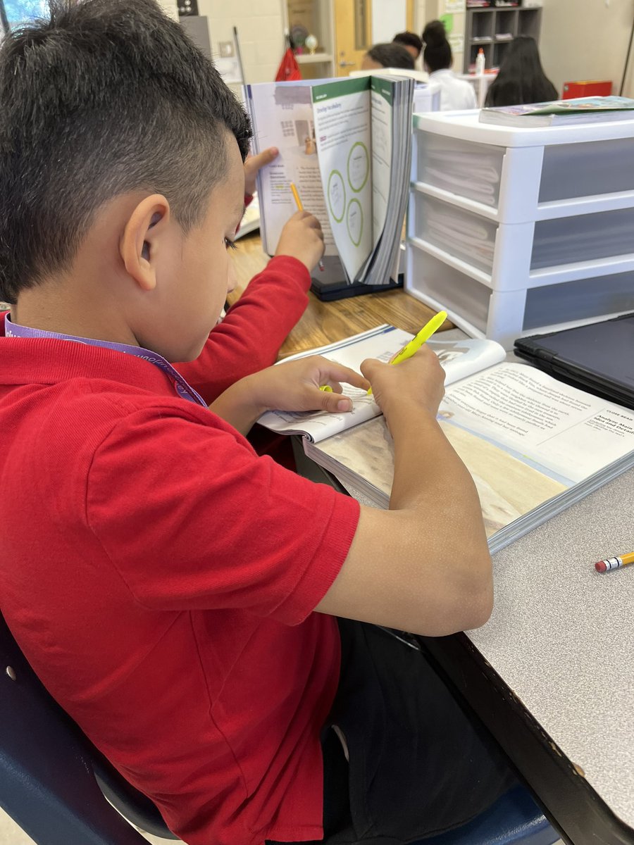 <a href="/Cherrydale_Elem/">CherrydaleElementary</a> readers are practicing Close Reading Strategies during shared reading. Writers are adding concrete details to their personal narratives during independent writing. #loveliteracy <a href="/gcschools/">Greenville County Schools</a> <a href="/karismacruell/">Karisma Cruell, M.Ed</a> <a href="/DocStevensGCS/">Susan Stevens</a>  <a href="/tdean65/">Tara Dean</a> @NerissaQLewis <a href="/CMcDavid_GCSD/">Charlotte McDavid, PhD</a>
