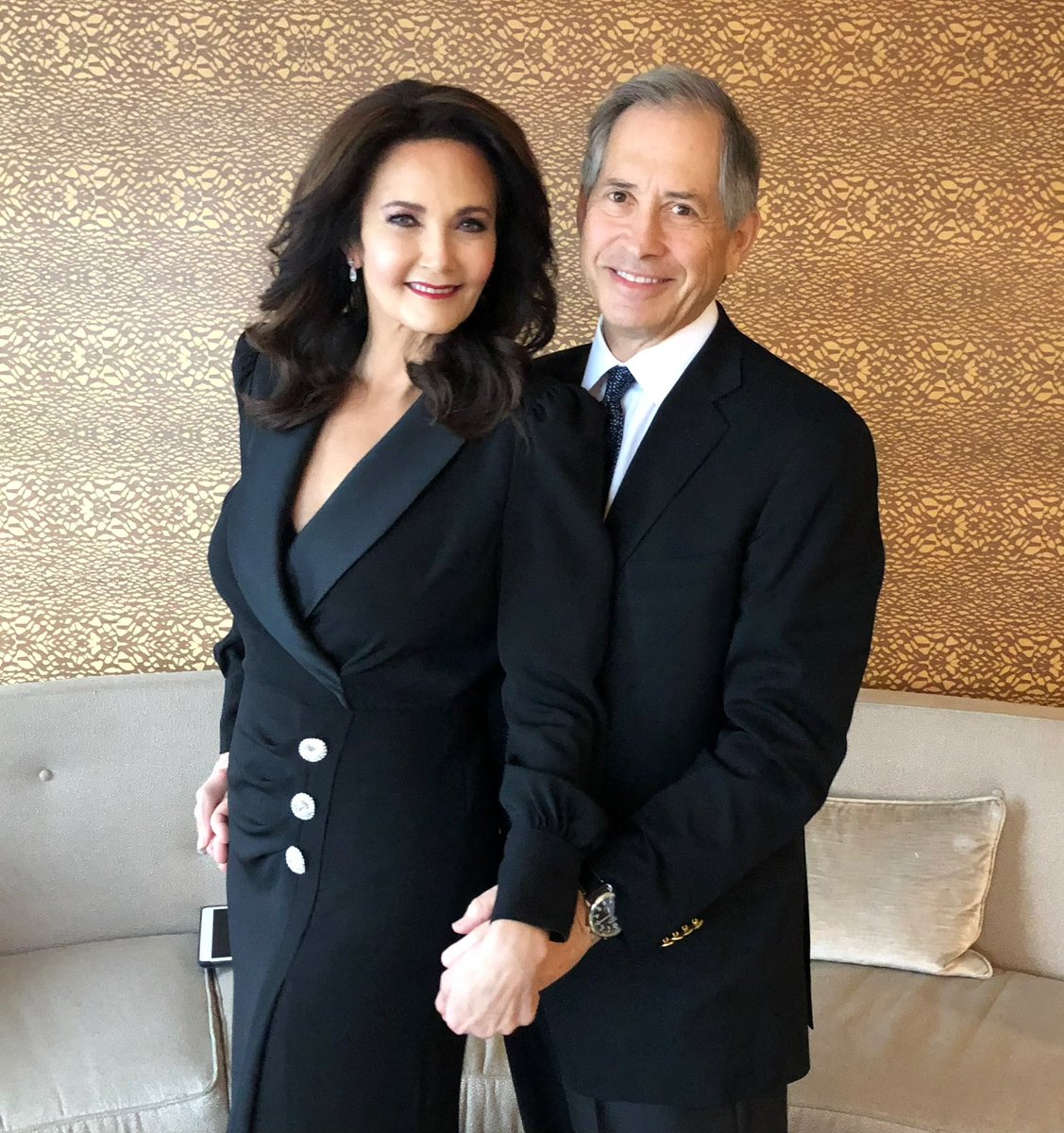 RealLyndaCarter's tweet photo. I am proud to introduce the Robert and Lynda Carter Altman Foundation Research Fund with @TGen and @cityofhope ❤️ https://t.co/xbR5QqUb2E