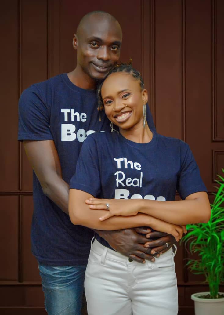 Khemiewears's tweet photo. Happy wedding anniversary🥳🥳
Thank you🤗🤗

#khemiewears #familytees #tshirtdesign #Tshirt https://t.co/jhxDzLtPka