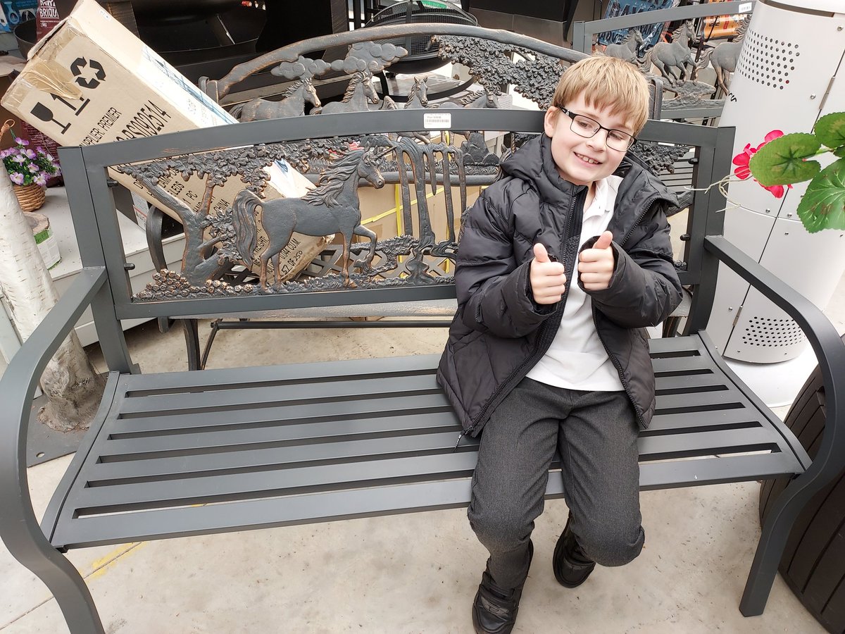 LadesideASC's tweet photo. Last Friday the White Room enjoyed a visit to Torwood Garden Centre. They came back with gloves and inspiration for the Base Garden. #watch this space #outdoorlearning #torwood https://t.co/rkLGYn1jau