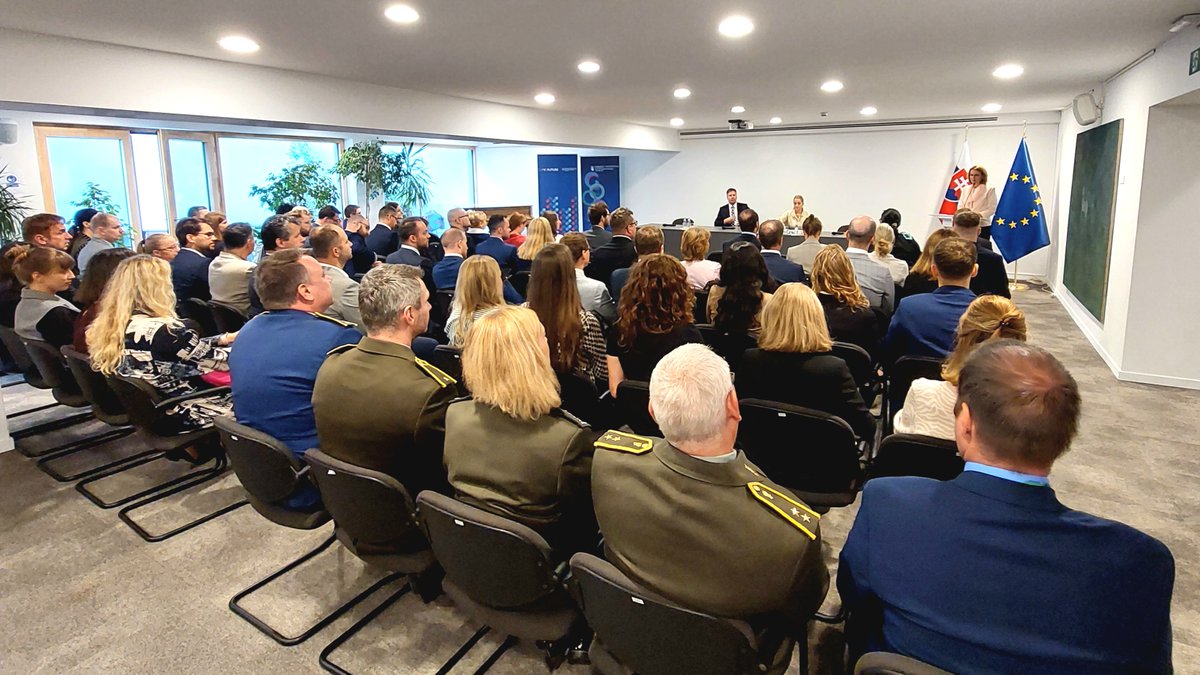 Today 🇸🇰 Slovak ambassadors to the #EU 🇪🇺 greeted the <a href="/SLOVAKIAinEU/">Slovakia in the EU</a> staff &amp; kicked-off the fall diplomatic season🍂 It will be full of challenges accross all the areas, therefore close #cooperation &amp; mutual #coordination will be key in overcoming them.

#StrongerTogether