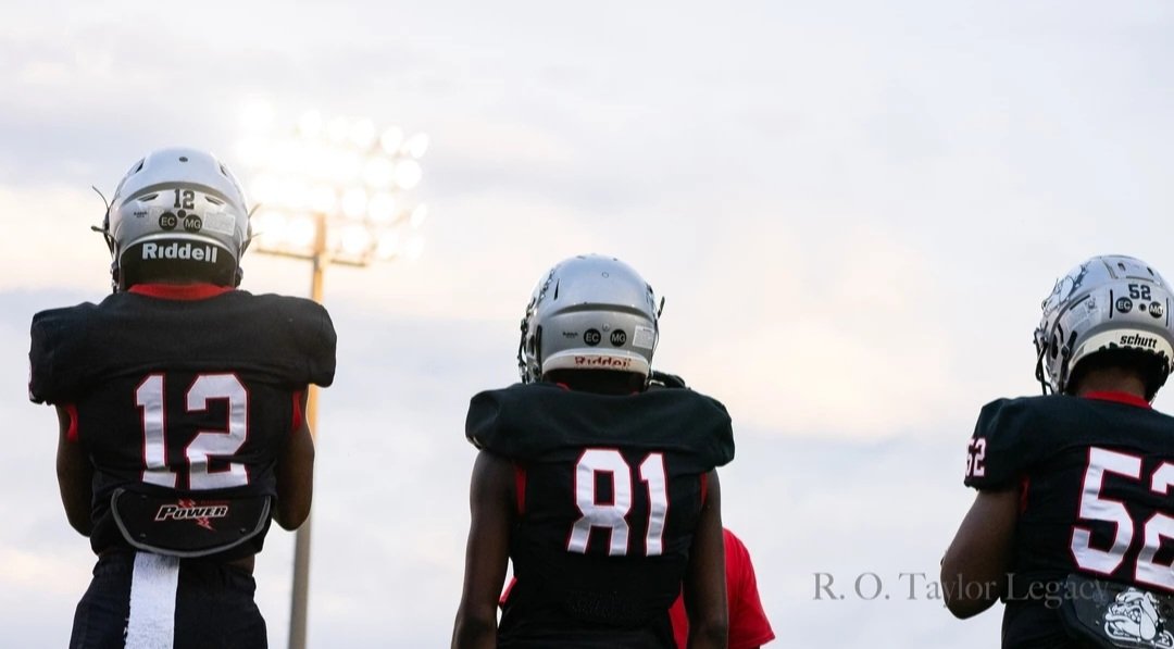ROTaylorLegacy's tweet photo. Butler vs West Charlotte 8/22🏈

#photography #sportsphotography #sports #football #highschoolfootball #ButlerHighSchool #WestCharlotte #touchdown #goal #win https://t.co/dGi2892LTL