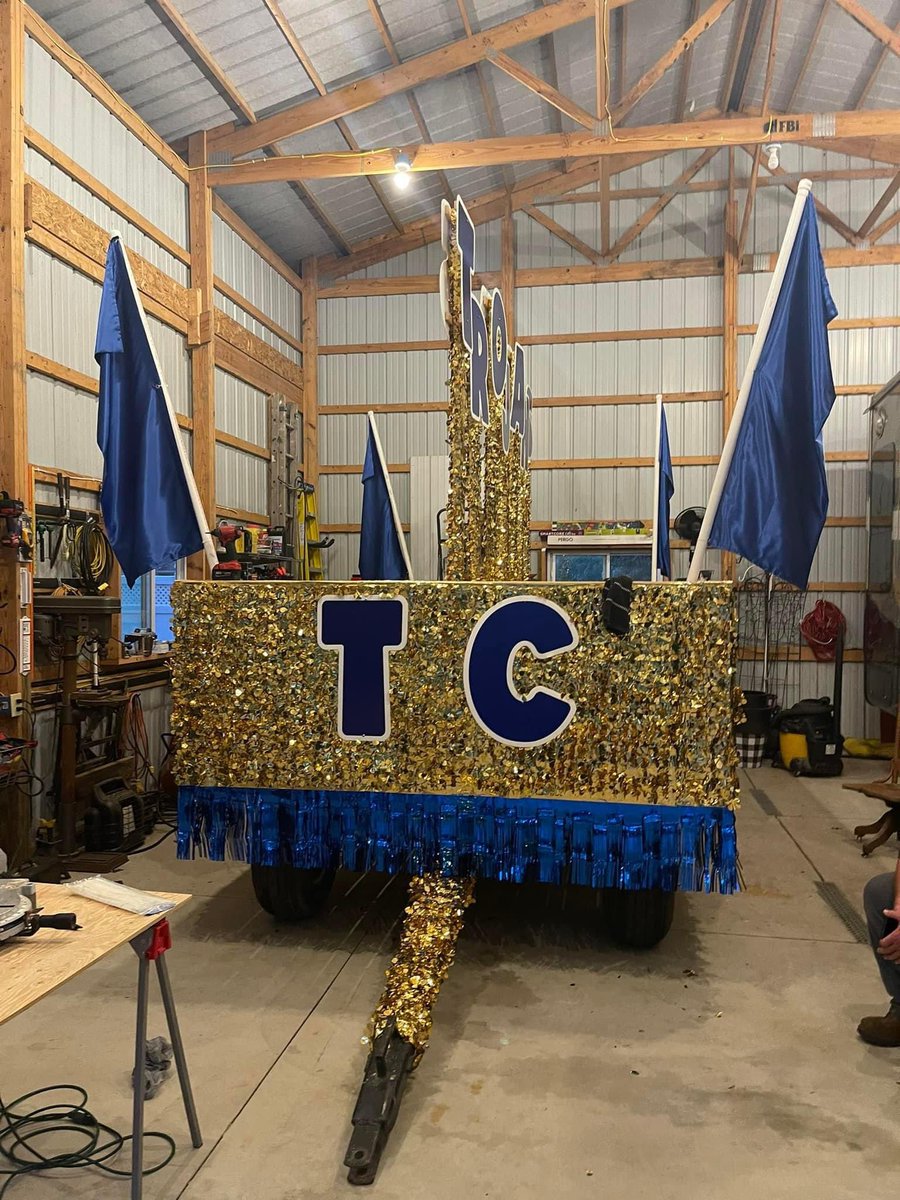 tcboysbb's tweet photo. Come one, come all! Any TC athlete who would like to participate is welcome to ride this awesome float in the Tipton Pork Festival parade this Saturday. Meet in the Tipton Elementary parking lot at 1:30pm and wear your TC gear! https://t.co/i8W23Cryd6
