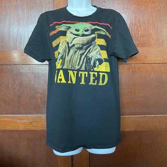 ResaleStl's tweet photo. So good I had to share! Check out all the items I'm loving on @Poshmarkapp #poshmark #fashion #style #shopmycloset #lclaurenconrad #disney #starwars: https://t.co/CyuWDiFPrs https://t.co/G5cBIiGgfy