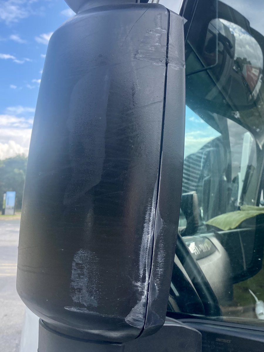 FFS! People towing wheelie bins really should learn how to drive!! He was going forward too!