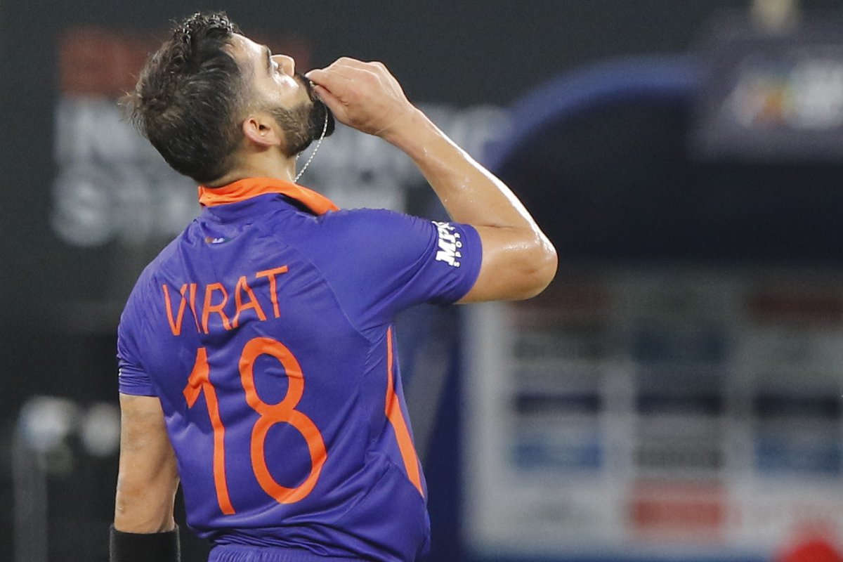 Creimas's tweet photo. @imVkohli smashing 100 

@BCCI @WeAreTeamIndia @ICC @ACBofficials @ACCMedia1 @BCCIWomen @BCCIdomestic 

#INDvAFG #ACC #AsiaCup2022 #GetReadyForEpic #AsiaCup #INDvsAFG #AsiaCupT20 #IndianCricketTeam #AfghanAtalan https://t.co/GDkdDuqWAG