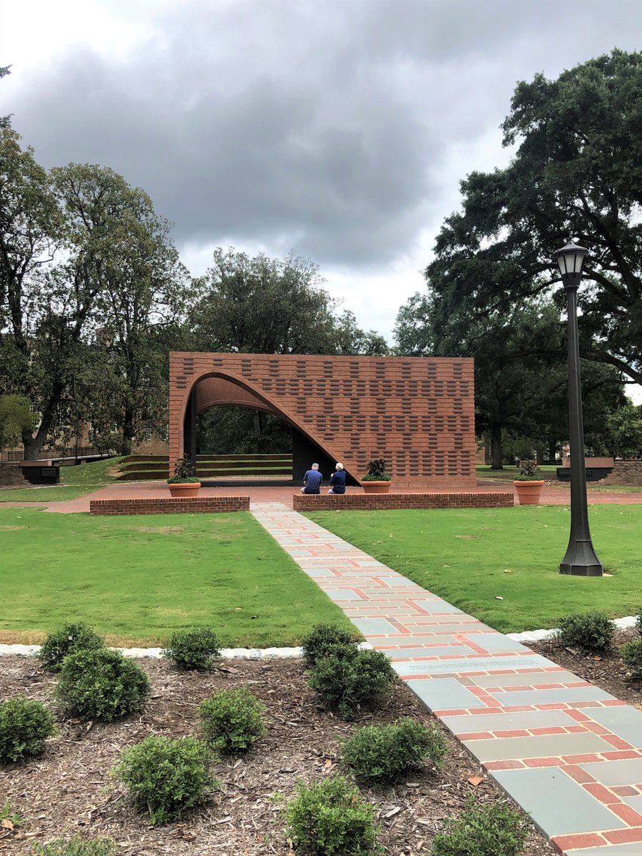 LynchMykins's tweet photo. On the historic @williamandmary campus is a memorial to the African American workers who built and maintained the campus. Great work team! #LegacyTributeGarden #MemorialDesign
@baskervill @KjellstromLee @HGDesignStudio Flux Studio https://t.co/wZ0jneUjxa