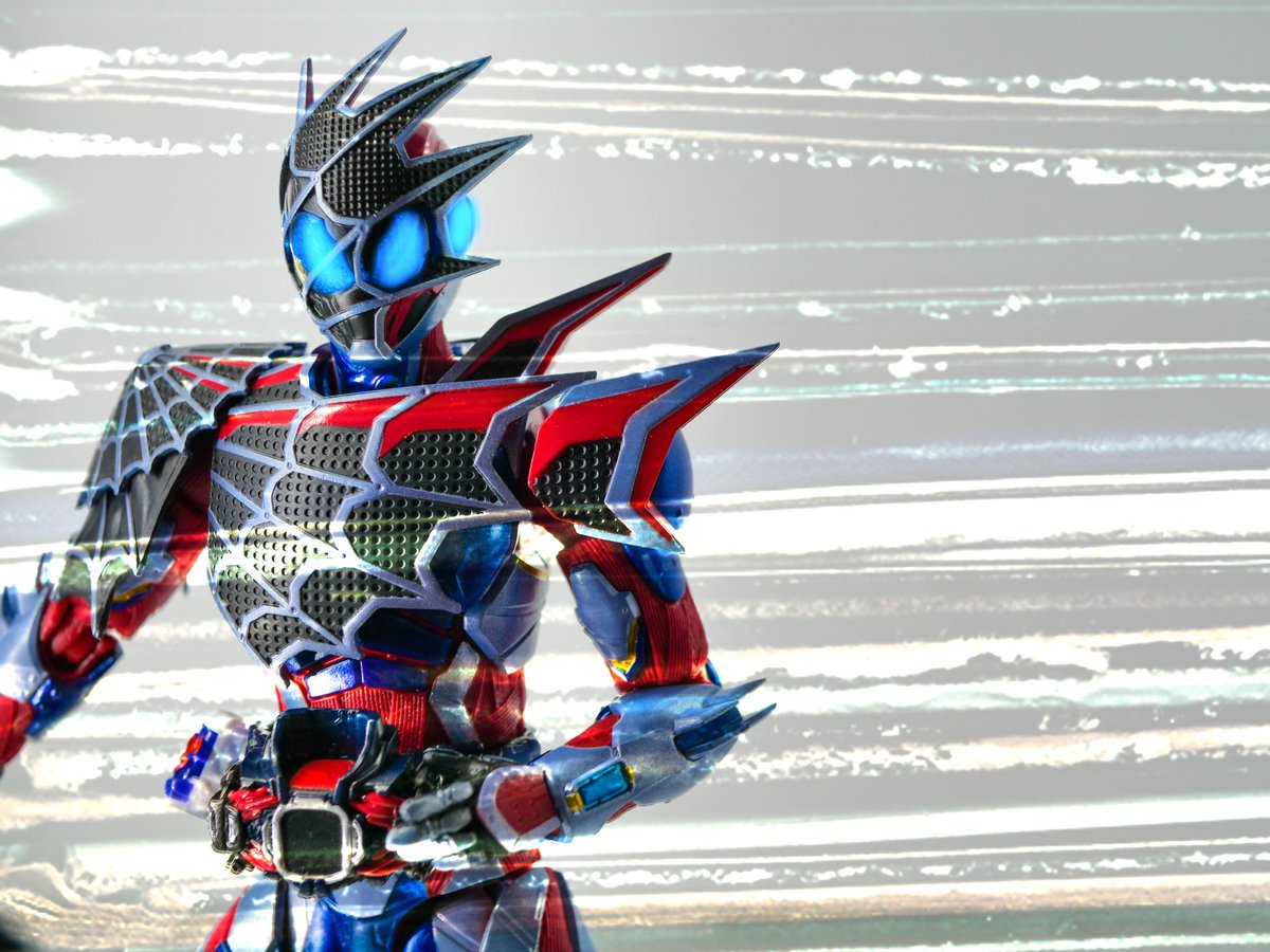 kobayu28's tweet photo. デザイン、経緯、ドライバー全てにおいてデモンズが一番好きかもしれない

#仮面ライダーデモンズ 
#オモ写 
#lumixg100
#ibisPaintX https://t.co/2GXwwiBN2j