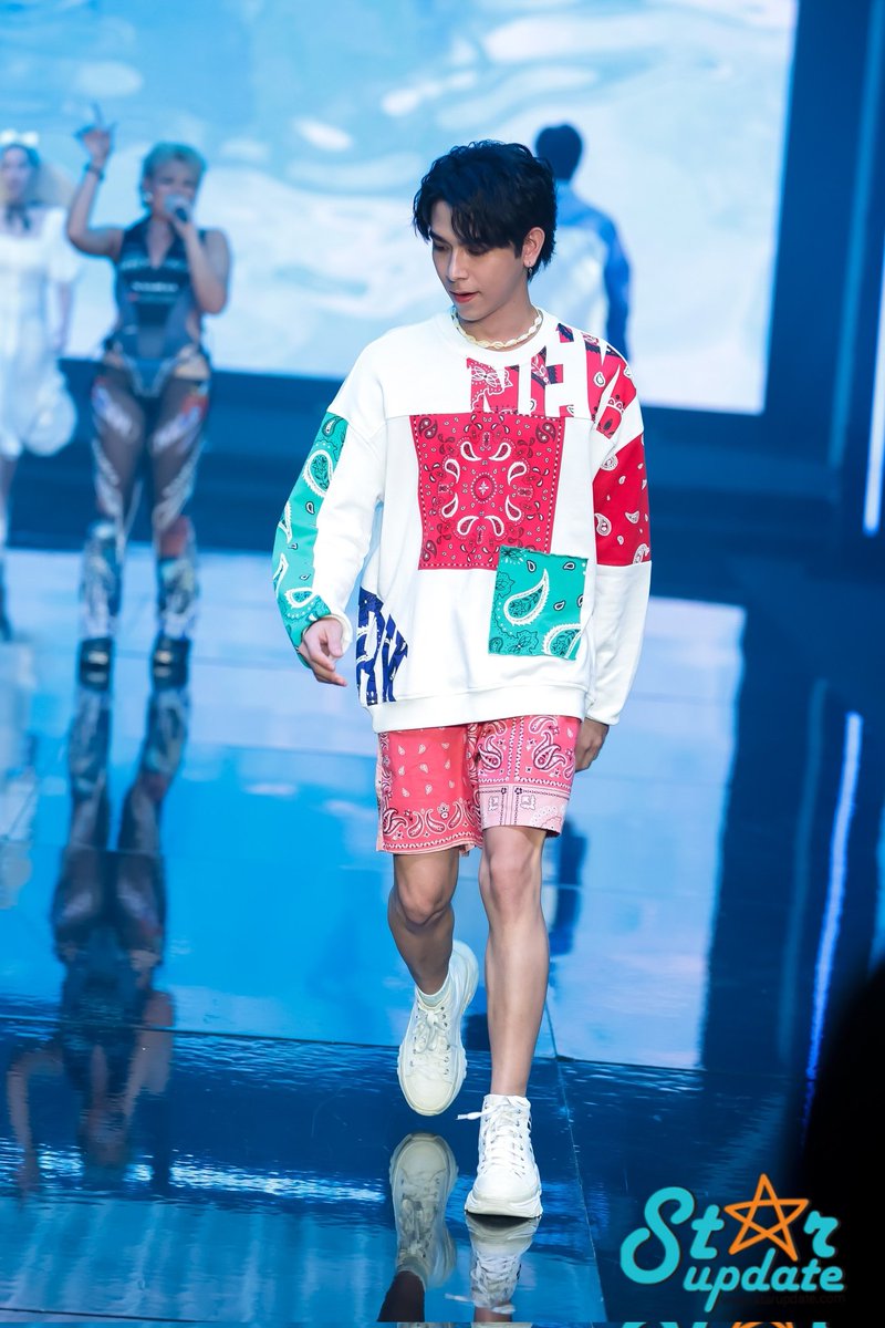 webstarupdate's tweet photo. #จิมมี่ทอมมี่ บนเวทีแฟชั่นโชว์ #DOSERUNWAY2022
#JimmyTommy #mii2
 #StarUpdate https://t.co/r4dPmObxkz