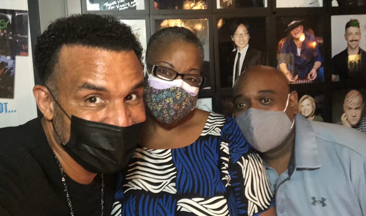 mariamaboney's tweet photo. @DavidAArnold 😳 #writinggenius Praising God that we experienced @DavidAArnold in prime time.🧡Yet another black family, wife + 2 girls rocked by the death of their king way too soon. Thx for sharing in real time &amp; the gift 🎁 of telling our stories. #prayers #ripdavidarnold 😢🙏🏾 https://t.co/1R0ffeCXkK