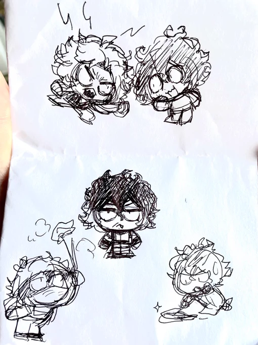 因みに3枚目の下書きは紙にボールペンで描いたものを写真撮って読み込んだので質感が違う滅多に無いけど出先でネタを纏めたくなった時はその場でザカザカ描いて、後でペイントソフトで読み込む 