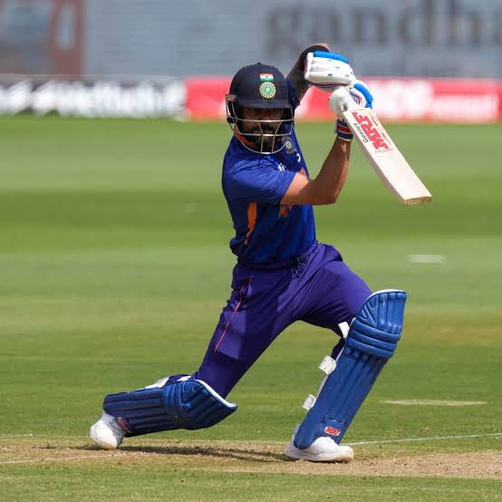 Suthardev's tweet photo. Cricket ka #Baap is Back
Feeling proud 
@imVkohli https://t.co/WgdXTPbLKw