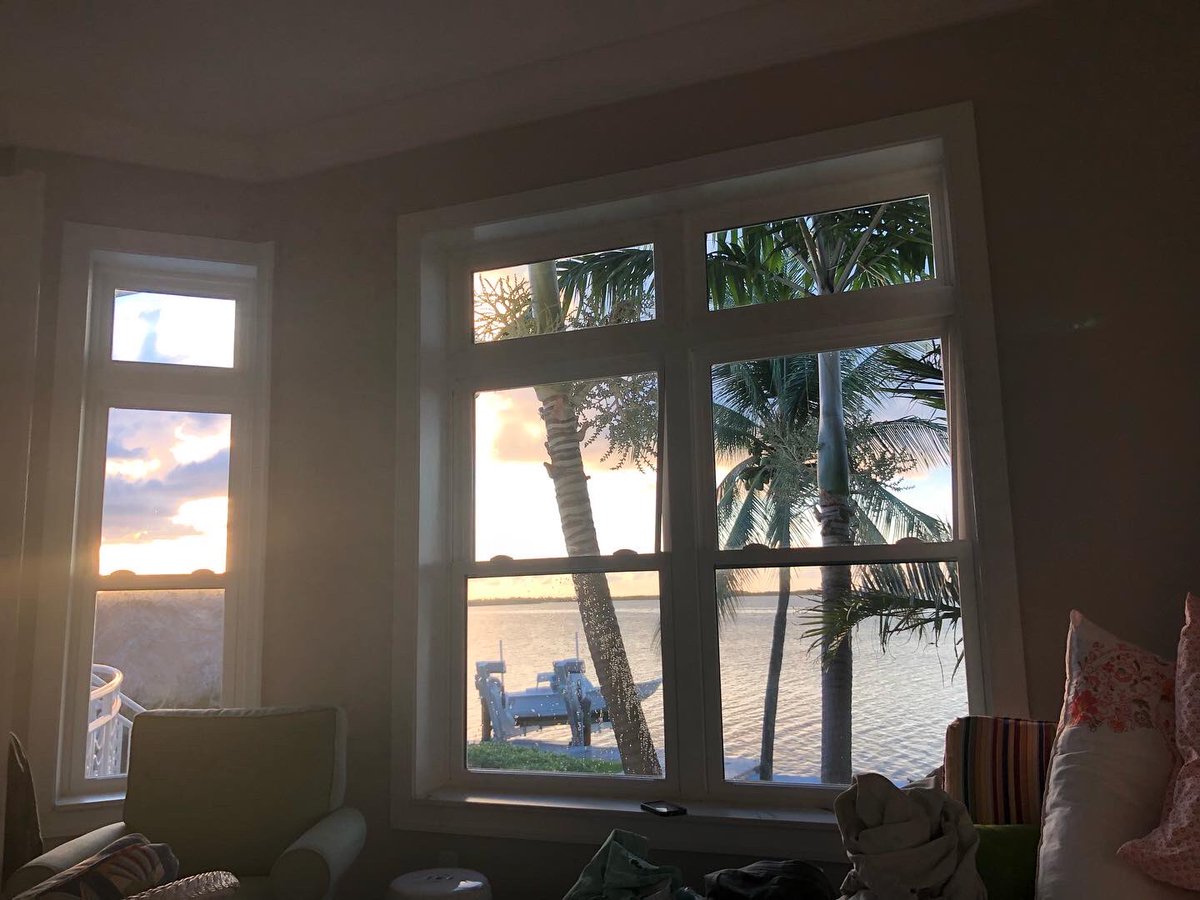 ratherbrunnin's tweet photo. GOOD MORNIN FROM KEY WEST!!  #ConchLife #KeyWest #MM15 ☀️🌴🌊👙🎣☕️🍹🧉🍻🐓#happybirthday 🥳 https://t.co/ftGW9Siqiv