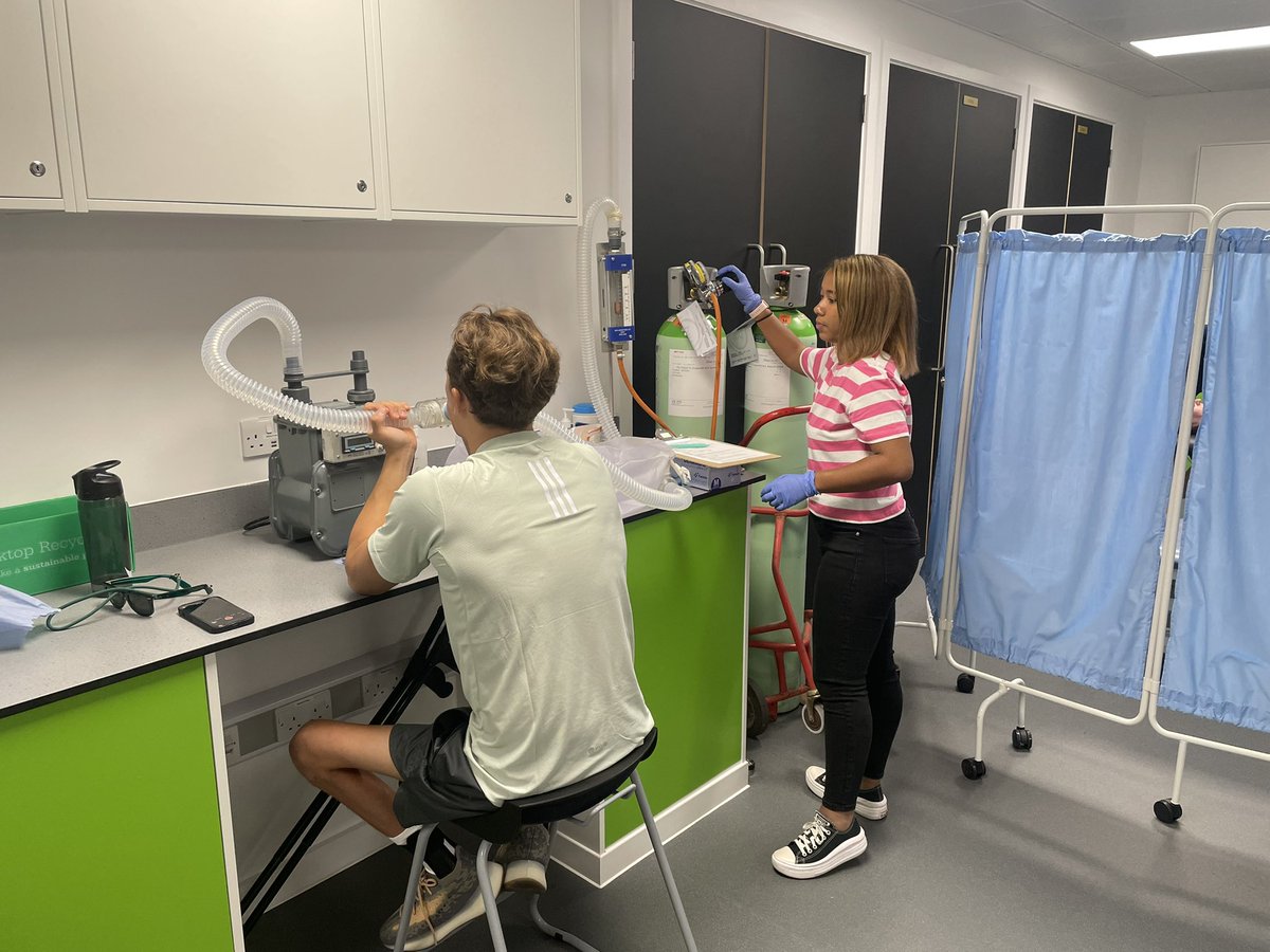 Alastair Thrush tweet media