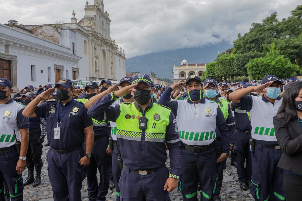 VictorHDelPozo's tweet photo. Orgulloso de este equipo de trabajo, orgullosos de ser antigüeños.

¡¡Orgullosos de ser guatemaltecos!! 🇬🇹🙌🏻 https://t.co/i4xqE1qwdk