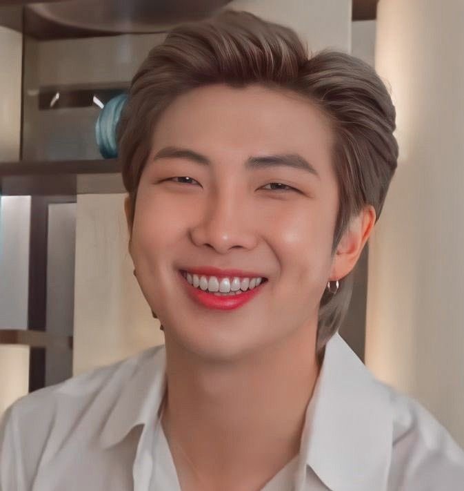 lawanla34330526's tweet photo. @TigoElSalvador #SVCelebraConTigoRM
most beautiful person in the world wishing him happy birthday 💜 https://t.co/Jk2cng7ffI