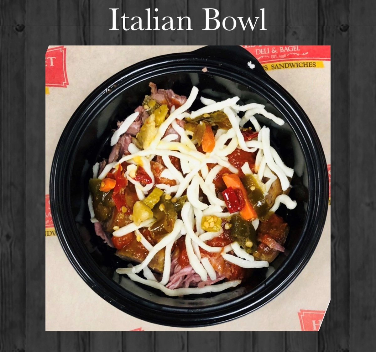 halsted311's tweet photo. Who loves an easy Italian lunch?  Come try our Italian Bowl. Made with our thinly sliced, delicious, all-natural Italian beef with our locally made Italian sausage topped with provolone cheese, hot giardiniera &amp; our full bodied fresh red marinara sauce.
#Halsted311 https://t.co/rxrsCYH7Yd