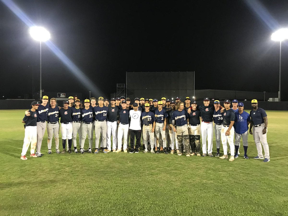 k2braves's tweet photo. Braves & Brewers #scoutball https://t.co/SjcOMvbiaP
