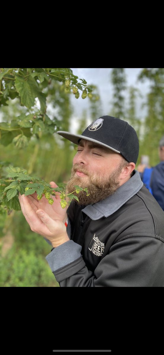 BrisBeerFactory's tweet photo. Canβt make beer without hops
Visiting our epic Brit hop merchants @CharlesFaram on their hop walk π
Just brewed an all-new Brit-hopped pale using their newest elite trial hops
Cheers βen π» π±
#OurHouse #Hops #Cask4Life https://t.co/3l3yfc7HEd